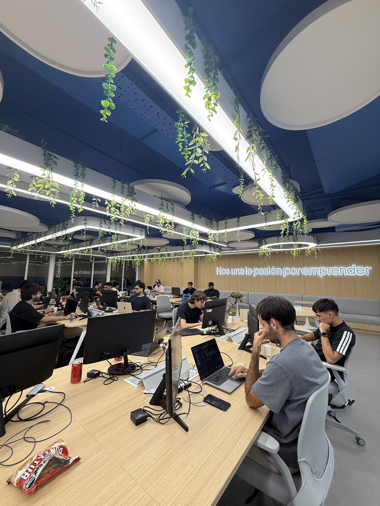 Build night at Platan.us